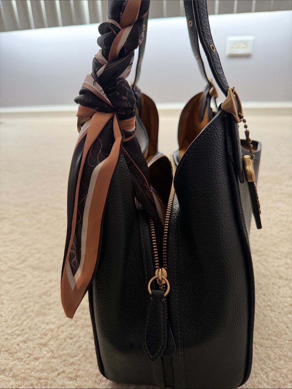Coach Black Pebbled Leather BELLA/LORI Shoulder Bag with Gold Accents - Picture 6 of 8